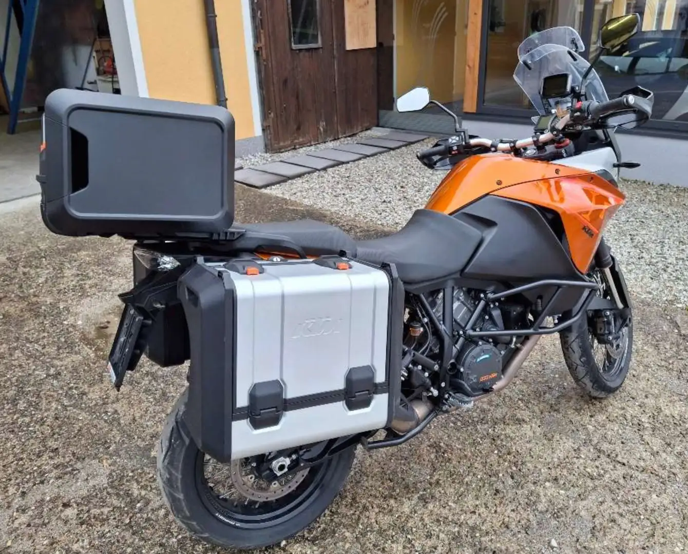 KTM 1190 Adventure mit Kofferset Orange - 2