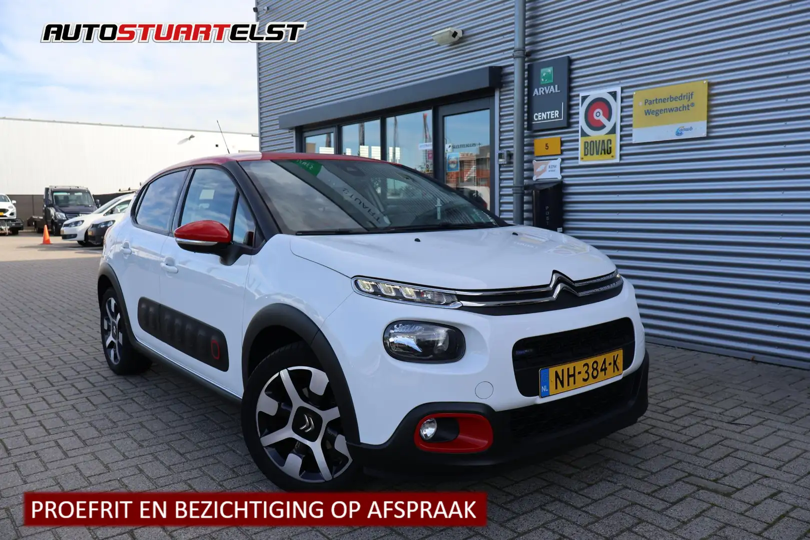Citroen C3 1.2 Shine NL-Auto | Volledig Onderh. | 2e Eigenaar Wit - 1