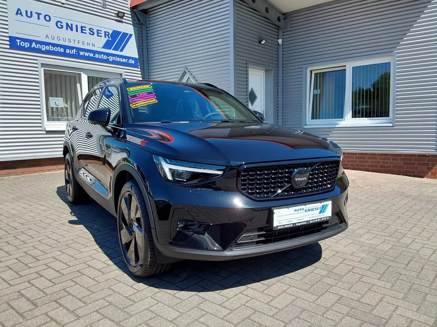 Volvo XC40 B4 B Ultra Black Edition ACC/LED/PDC/KAM/SHZ/PA... Чёрный - 1