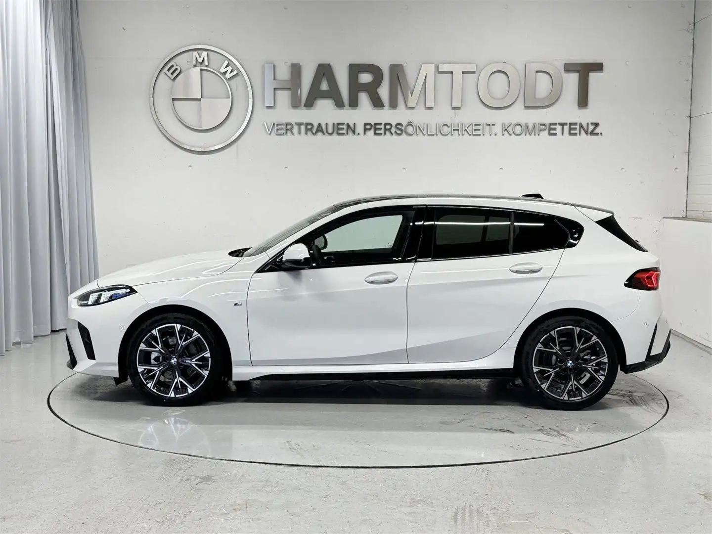 BMW 118 d Bílá - 2