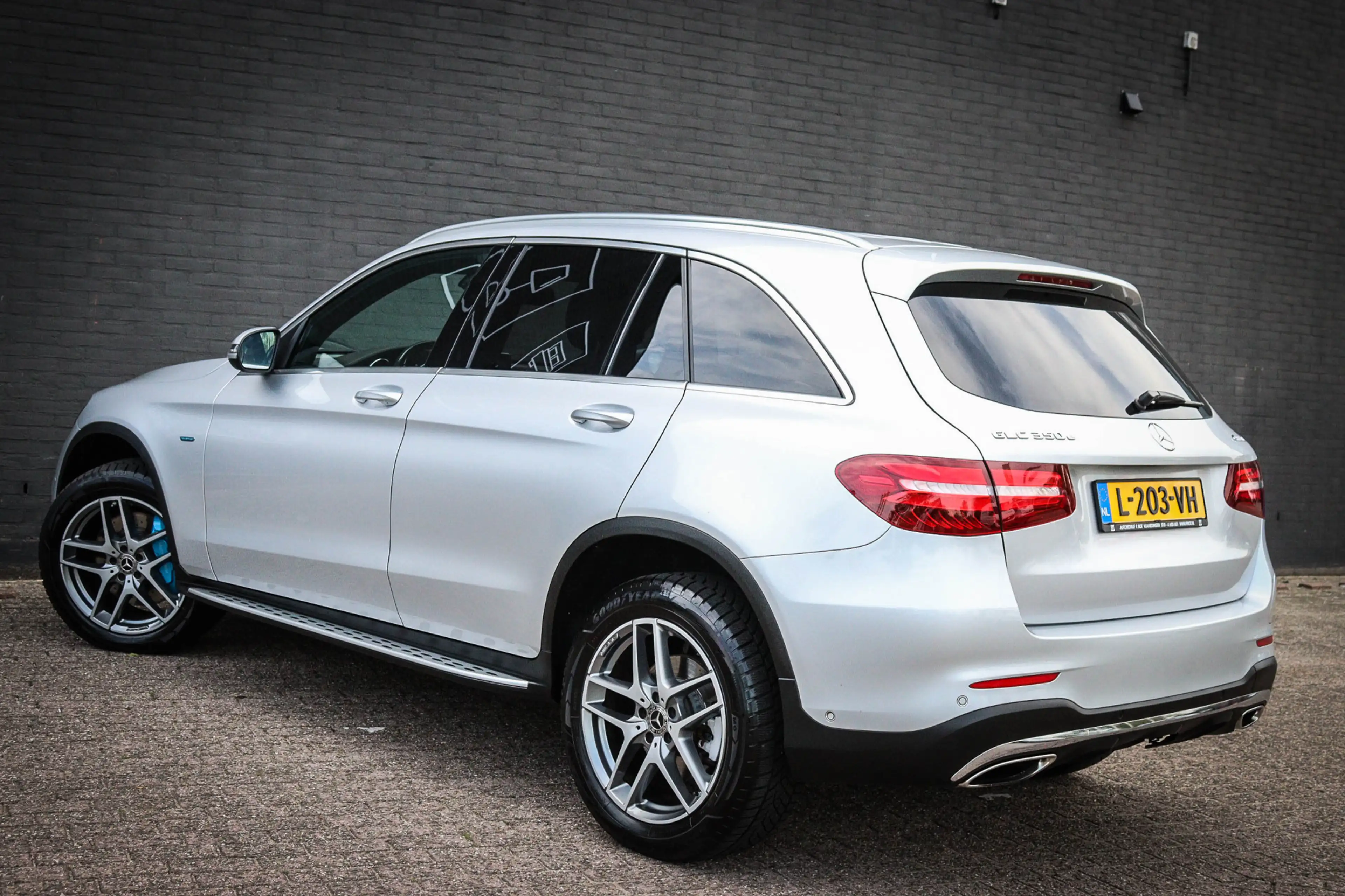 Mercedes-Benz GLC 350 350e 4MATIC Net binnen; Jouw droomauto? — photo 3