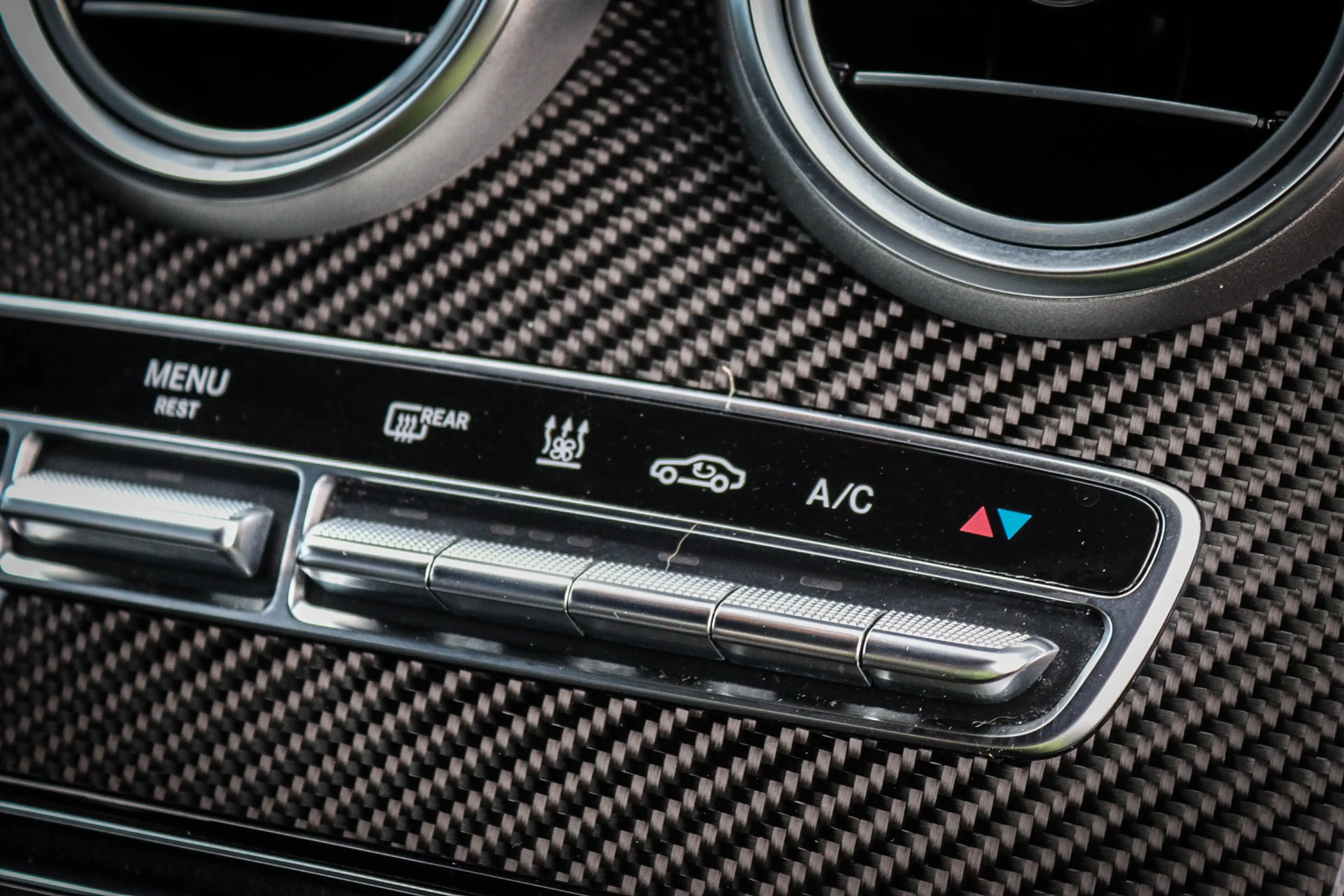 Mercedes-Benz GLC 350 350e 4MATIC Net binnen; Jouw droomauto? — photo 10