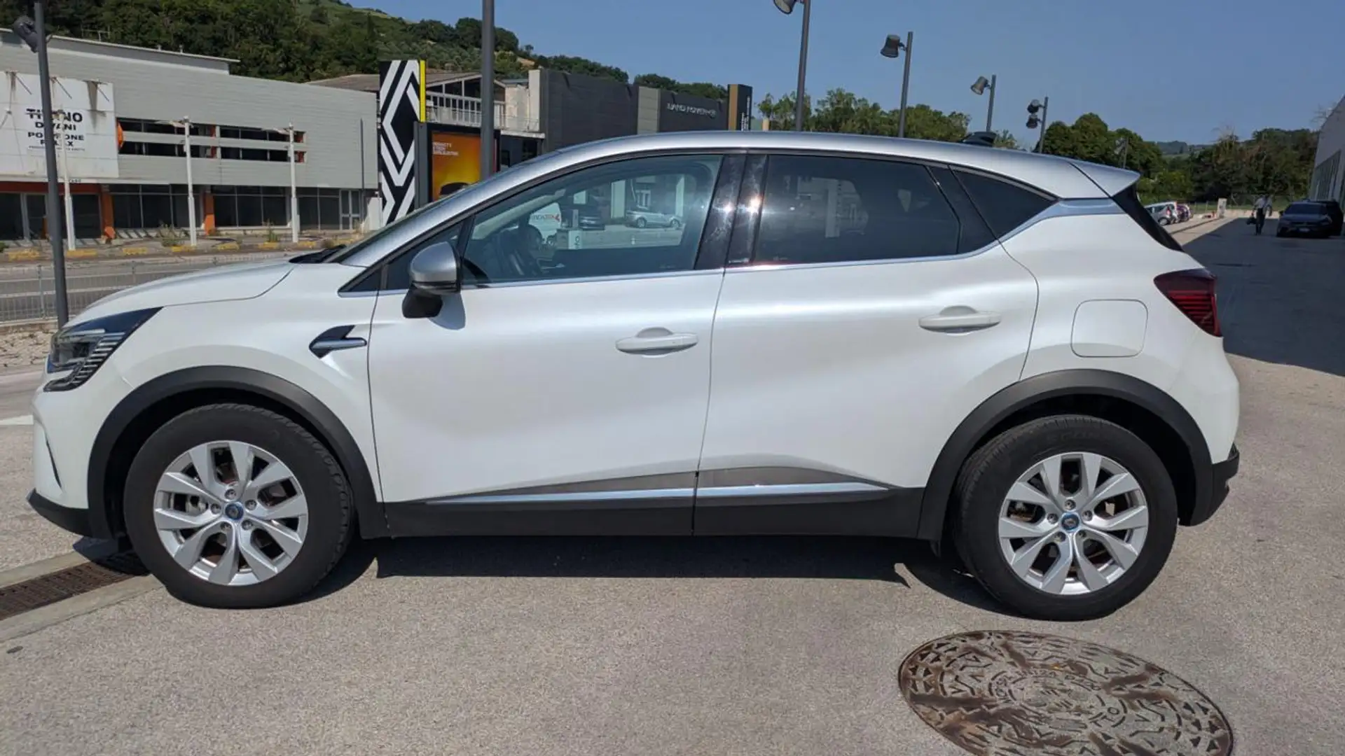 Renault Captur Plug-in Hybrid E-Tech 160 CV Intens Bianco - 2
