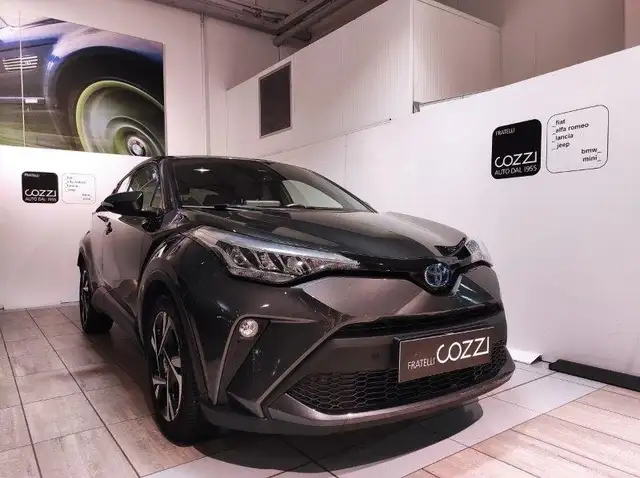 Toyota C-HR (2016-2023) - C-HR 2.0 Hybrid E-CVT Morebusiness