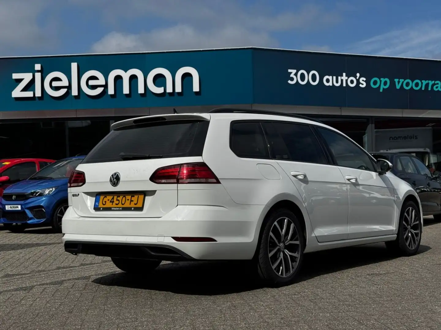 Volkswagen Golf Variant Variant 1.0 TSI SportLine- Navi, Carplay Wit - 2