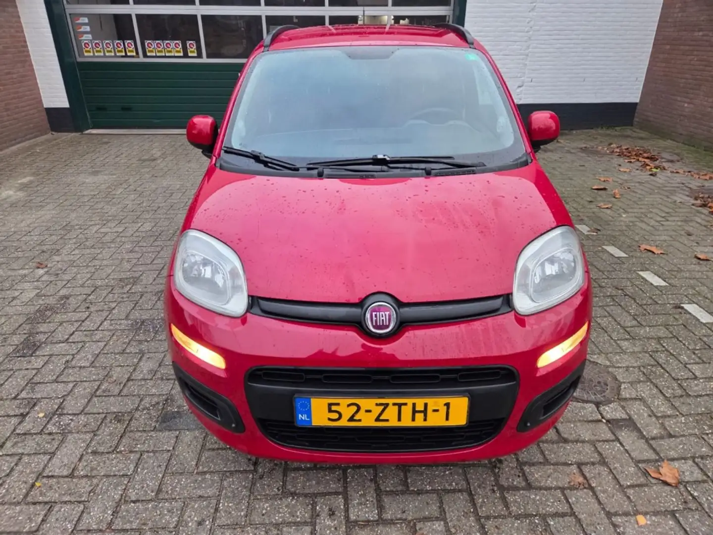 Fiat Panda 0.9 TwinAir Lounge Rojo - 2