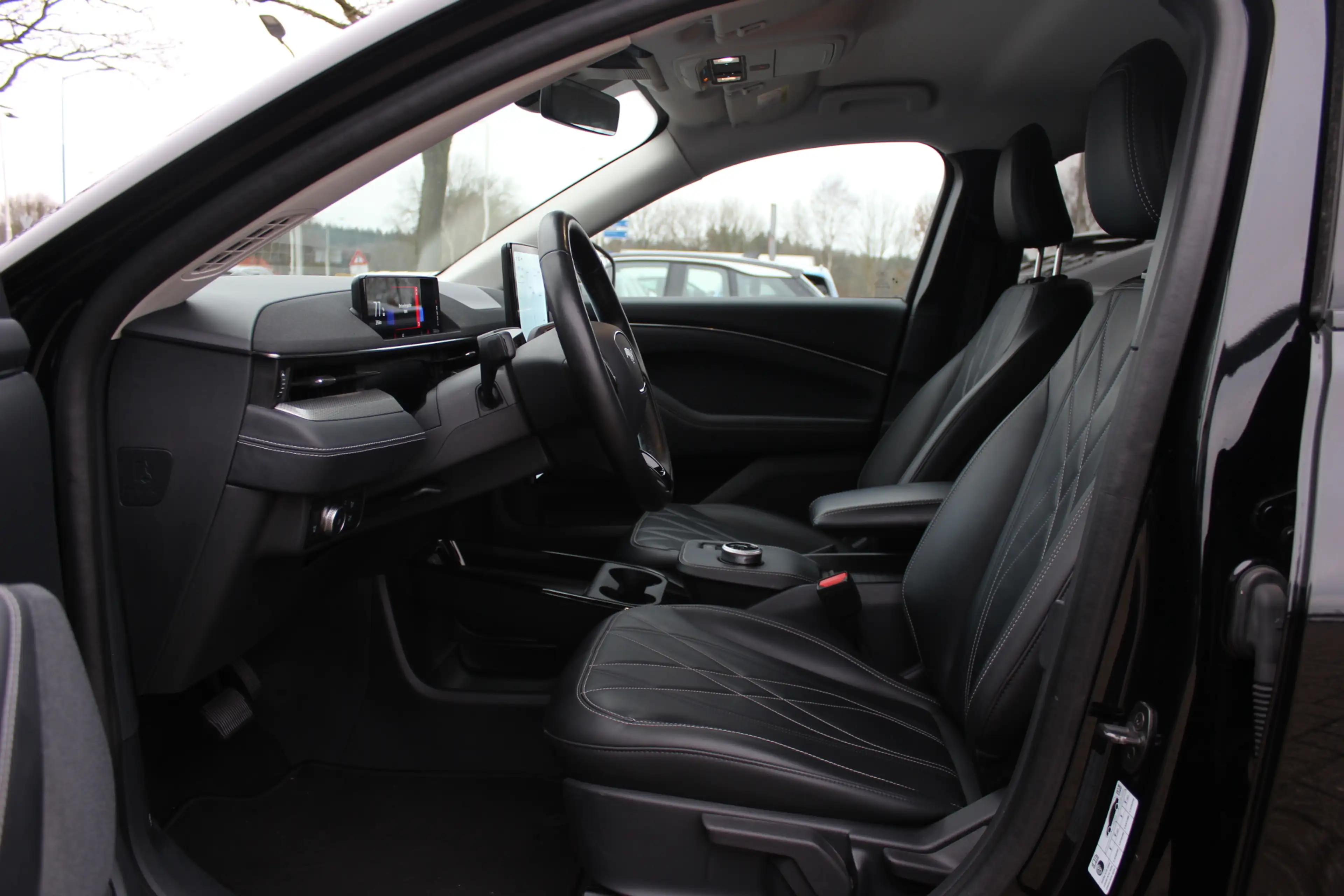 Ford Mustang Mach-E RWD 75 kWh / SOH 92,2 % / Trekhaak / 360Camera / L — photo 10