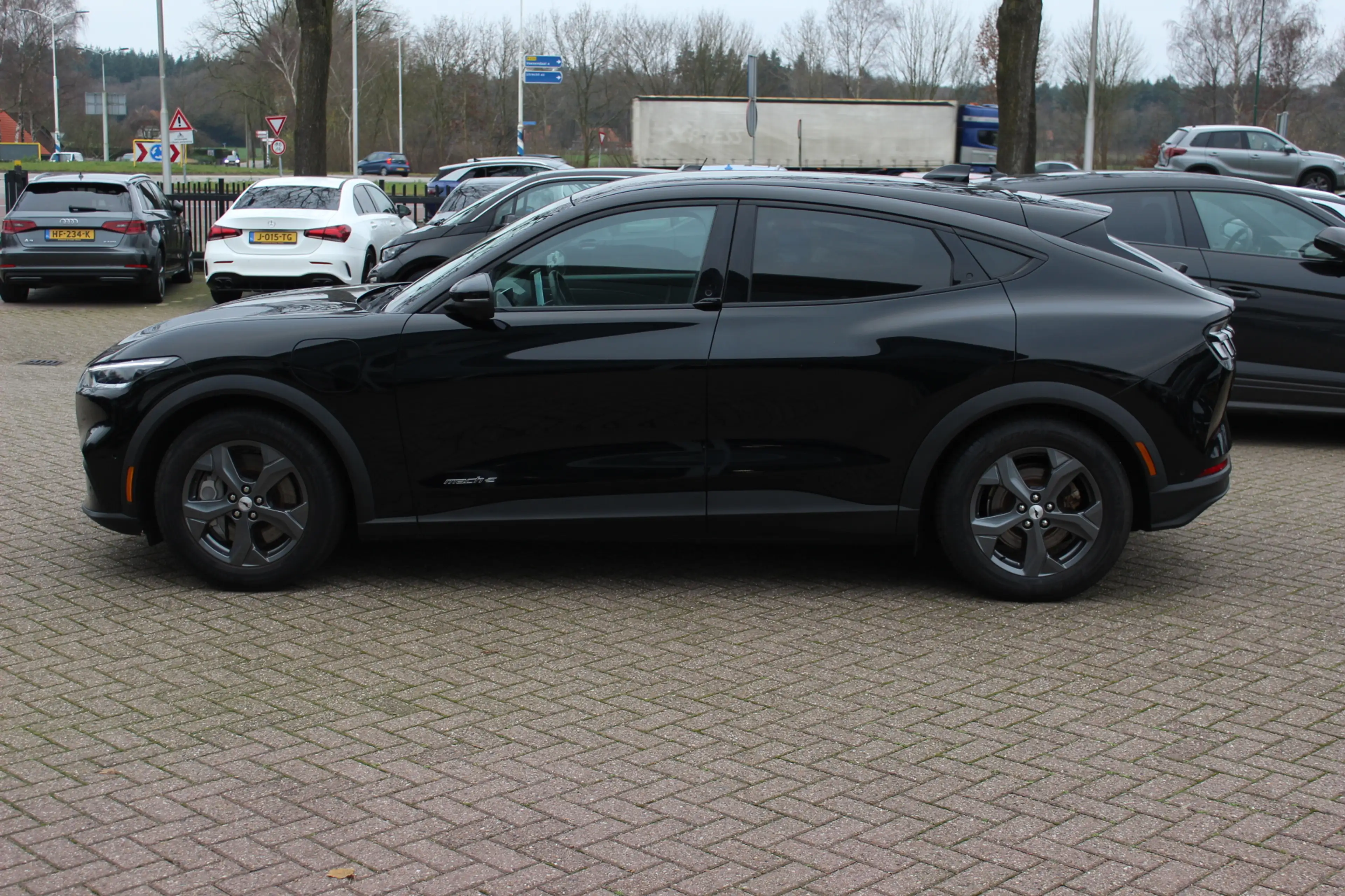 Ford Mustang Mach-E RWD 75 kWh / SOH 92,2 % / Trekhaak / 360Camera / L — photo 7