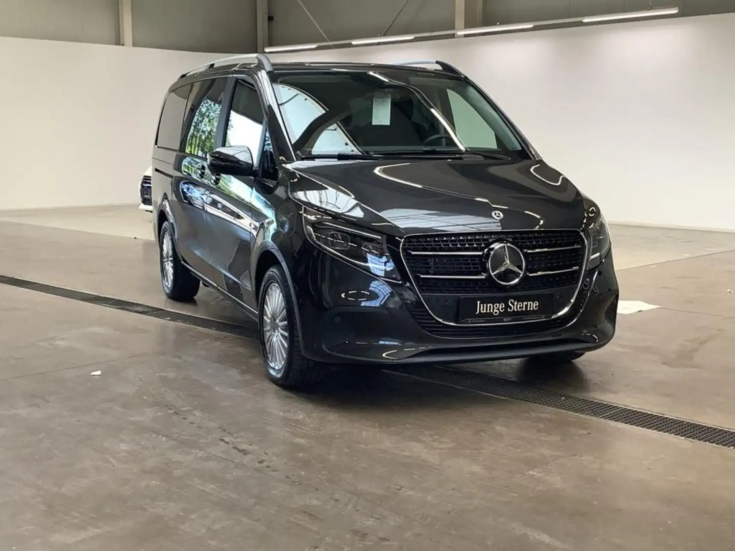 Mercedes-Benz V 220 d Style 4 Matic Multibeam AIRMATIC/AHK2,5t Grau - 1