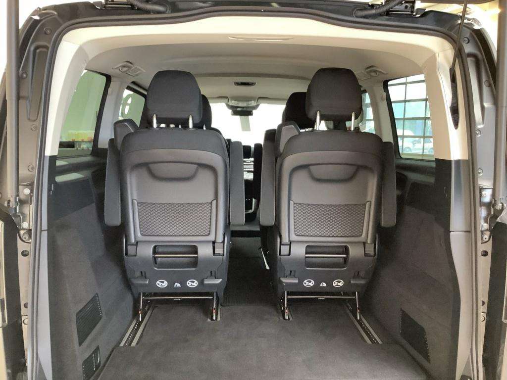 Mercedes-Benz V 220