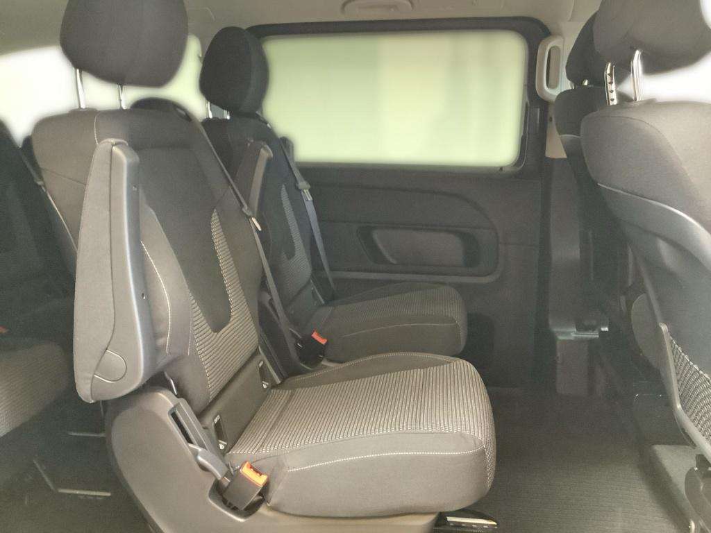 Mercedes-Benz V 220