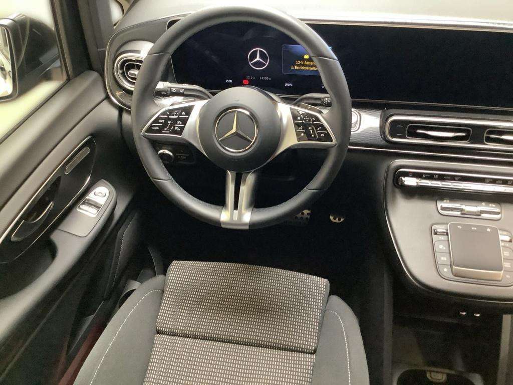 Mercedes-Benz V 220
