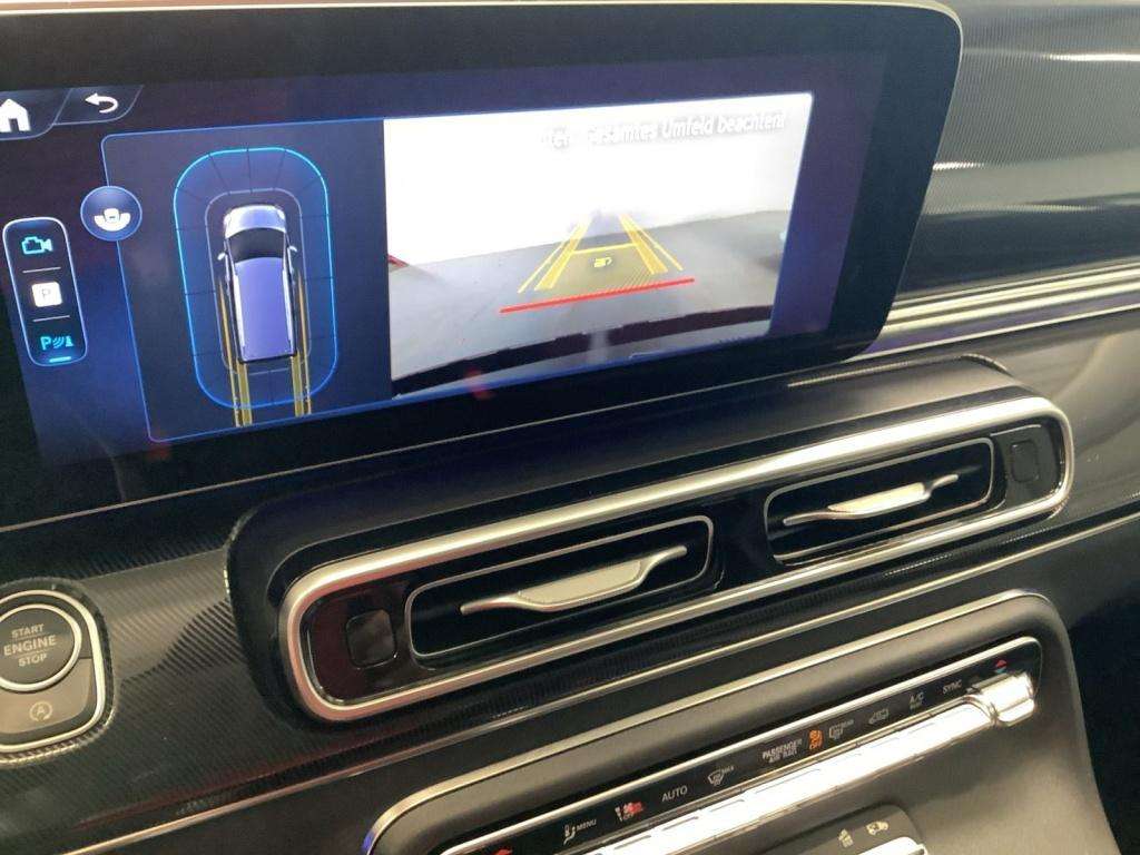 Mercedes-Benz V 220