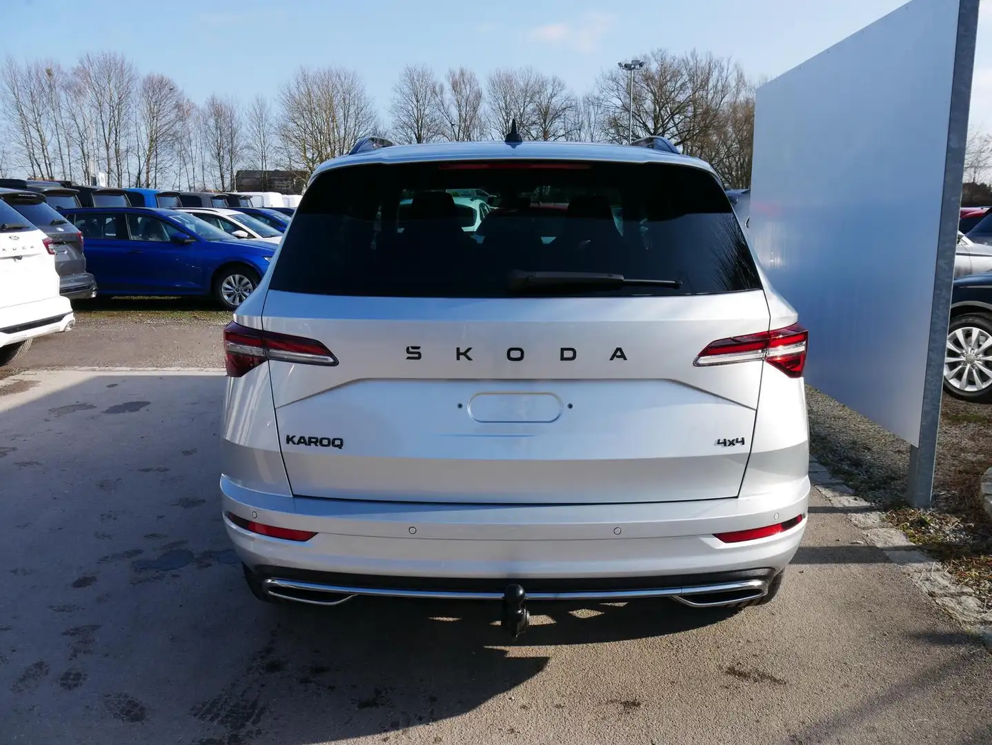 Skoda Karoq Sportline 2.0 TDI 4x4 DSG*AHK-SCHWENKBAR*ACC*PD... Silber - 2