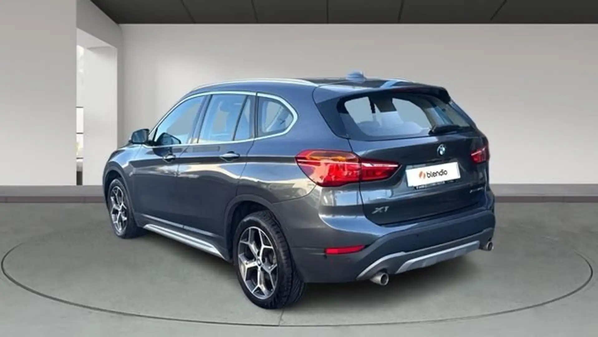 BMW X1 2.0 XDRIVE18D 4WD 150 5P Gris - 2