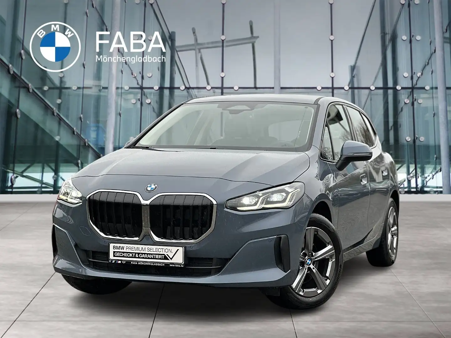 BMW 220 i Active Tourer DAB LED Komfortzg. Shz Grau - 1
