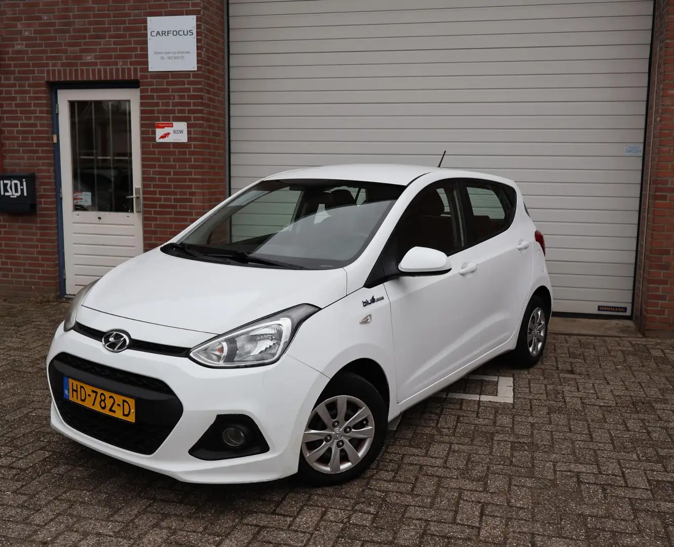 Hyundai i10 1.0i i-Motion Comfort 1e eigenaar APK Airco Cruise Wit - 2