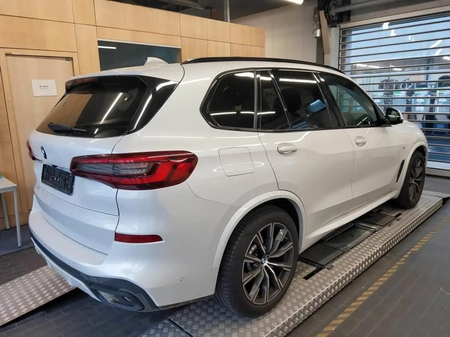 BMW X5 xDr40i M Sport PANO*ACC*AHK*Standh*Laser*HiFi Weiß - 2