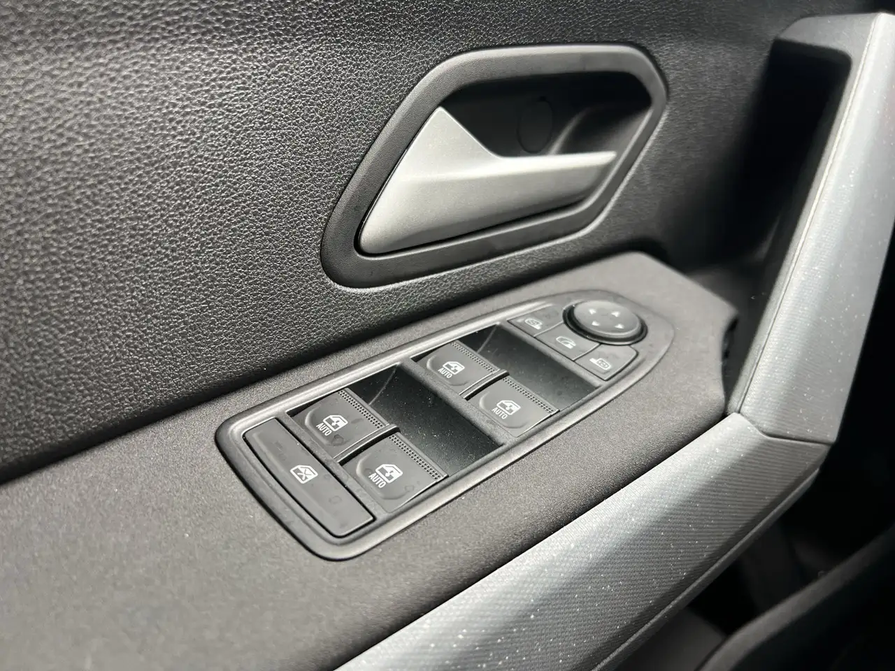 Dacia Duster 2026 — фото 13