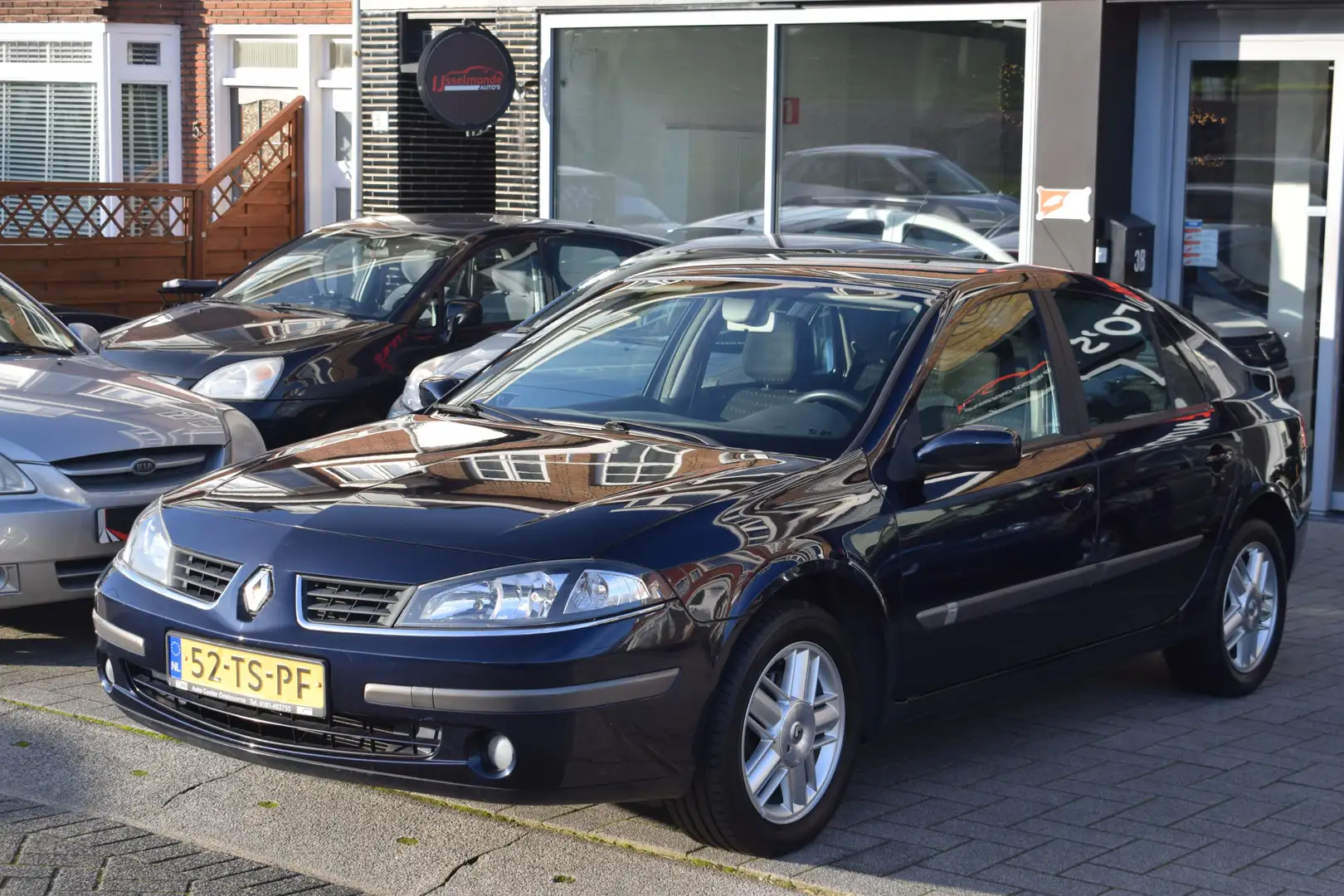 Renault Laguna 1.6-16V Tech Road NAP Climate Cruise Bleu - 2