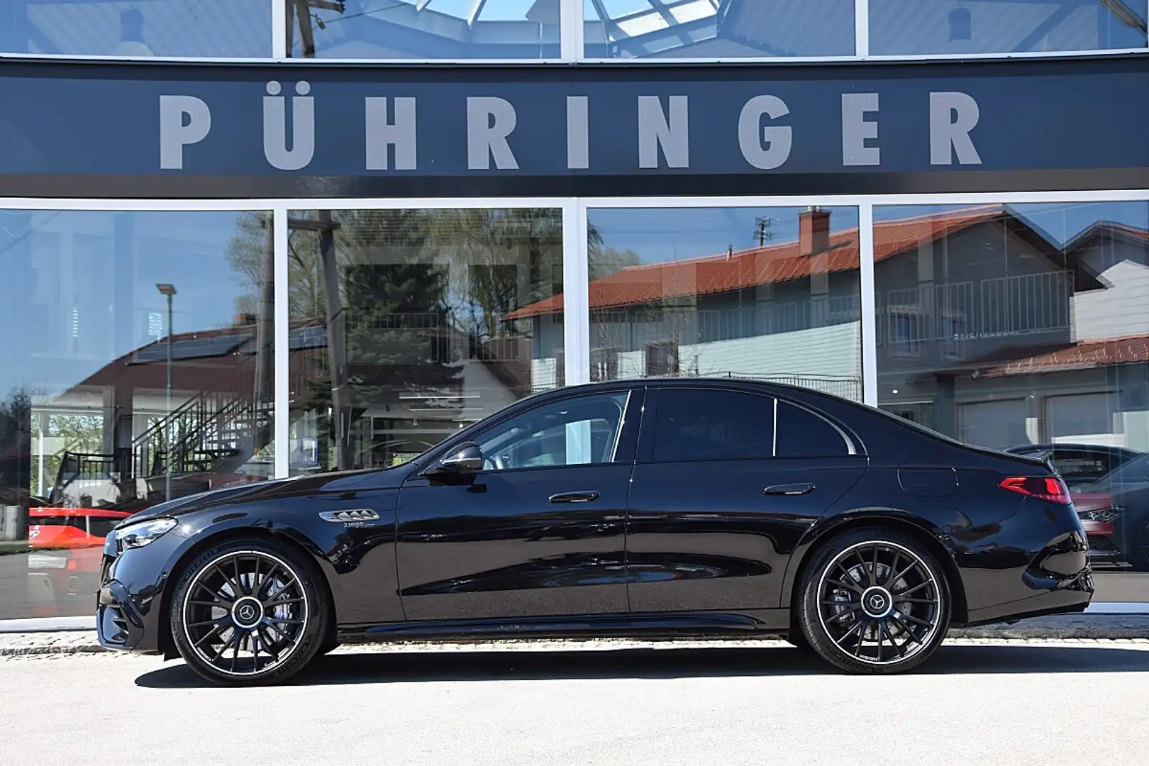 Mercedes-Benz E 53 AMG PHEV 4Matic 21,2kWh Aut. *AMG Night-Paket Exter... Schwarz - 1