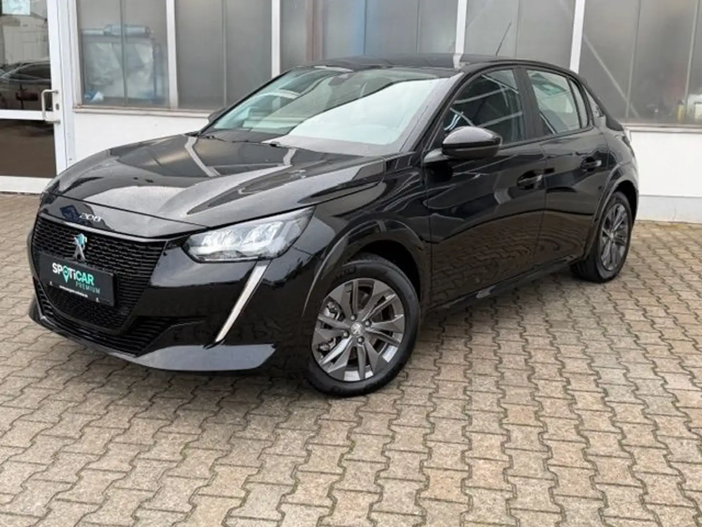 Peugeot 208 Elektromotor 136 Active Pack Schwarz - 1