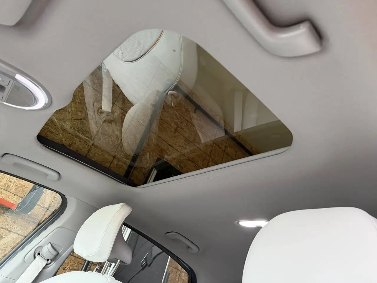 Hyundai IONIQ 6 снимка Hyundai IONIQ 6