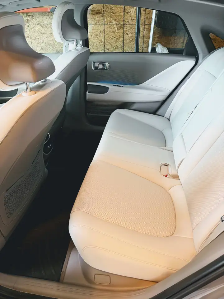 Hyundai IONIQ 6 снимка Hyundai IONIQ 6