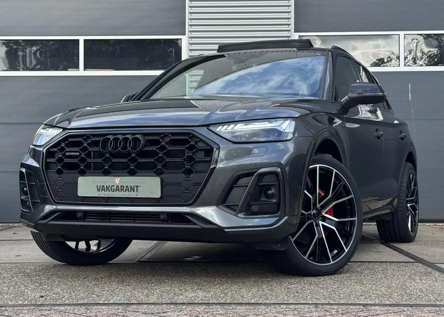 Audi Q5 55 TFSI e S edition Competition |Pano |Sfeer |Stoe Gris - 1