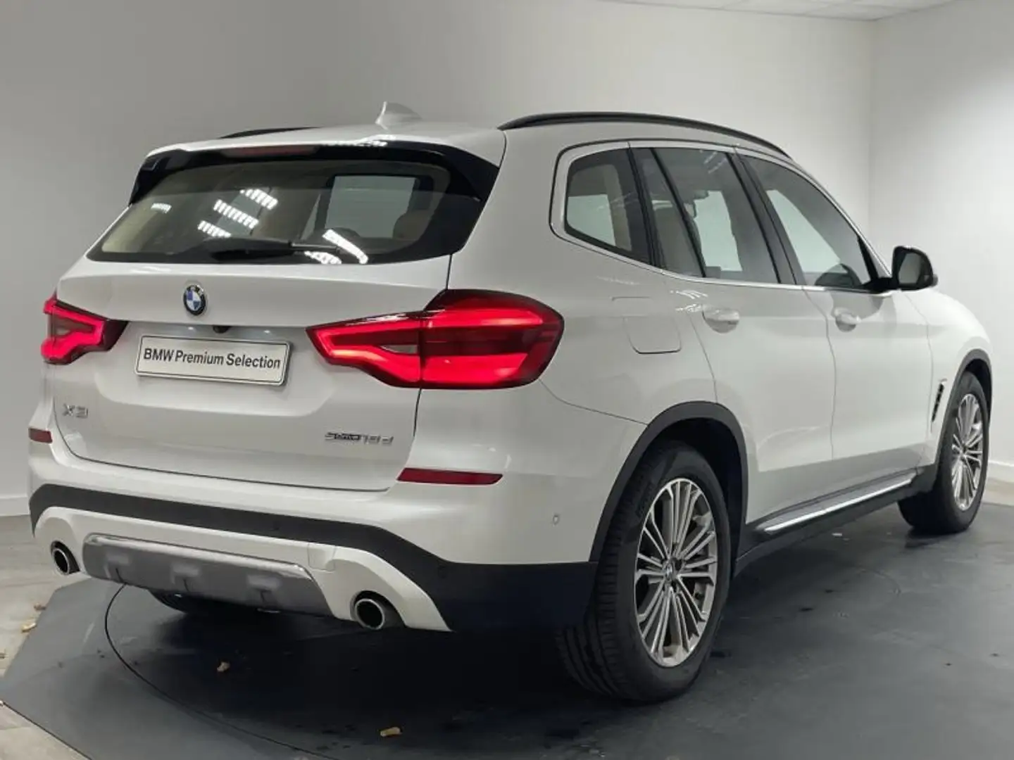 BMW X3 sDrive18dA 150ch  Luxury Blanc - 2