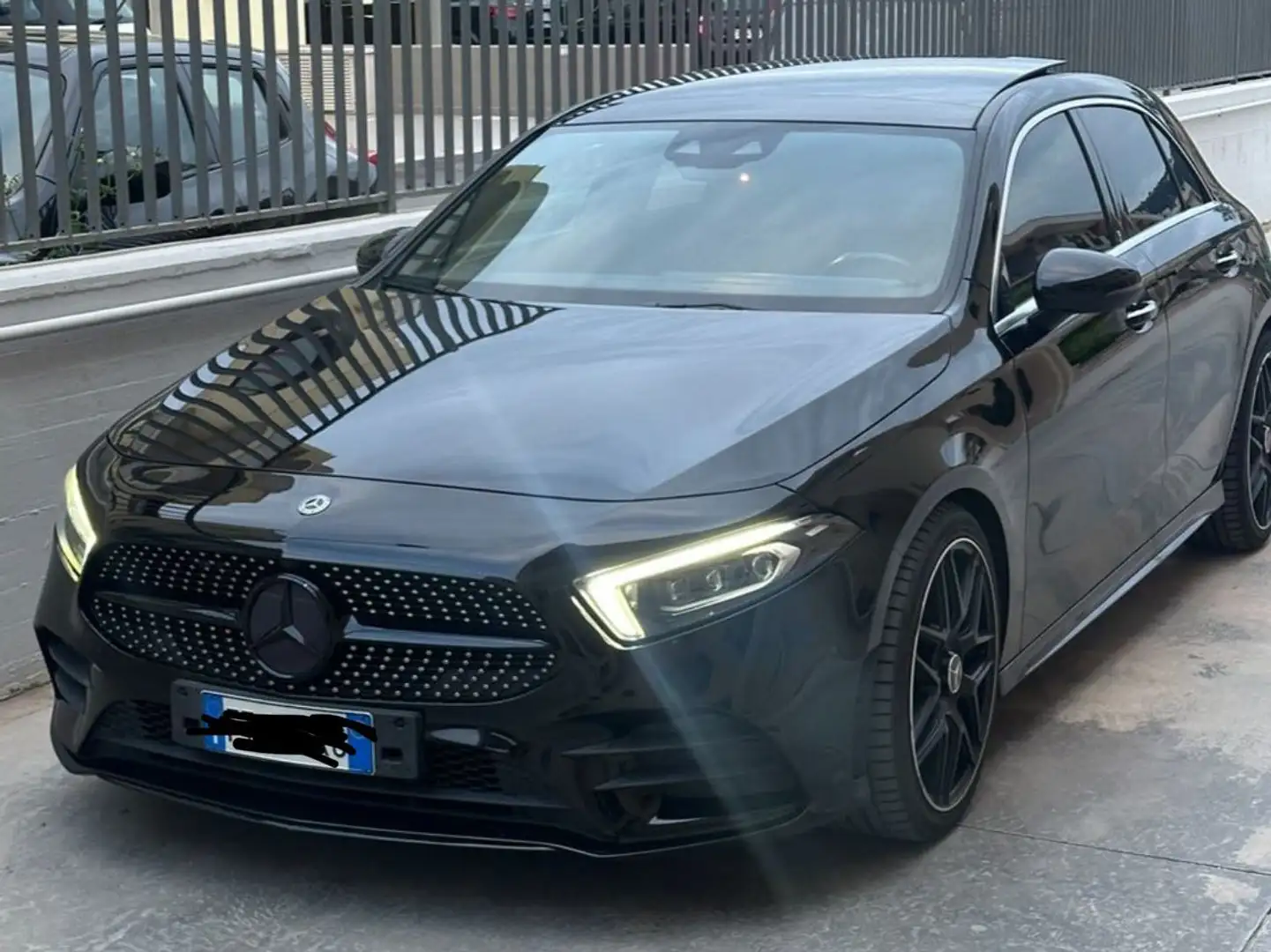 Mercedes-Benz A 220 d Premium Plus 4matic auto - 1