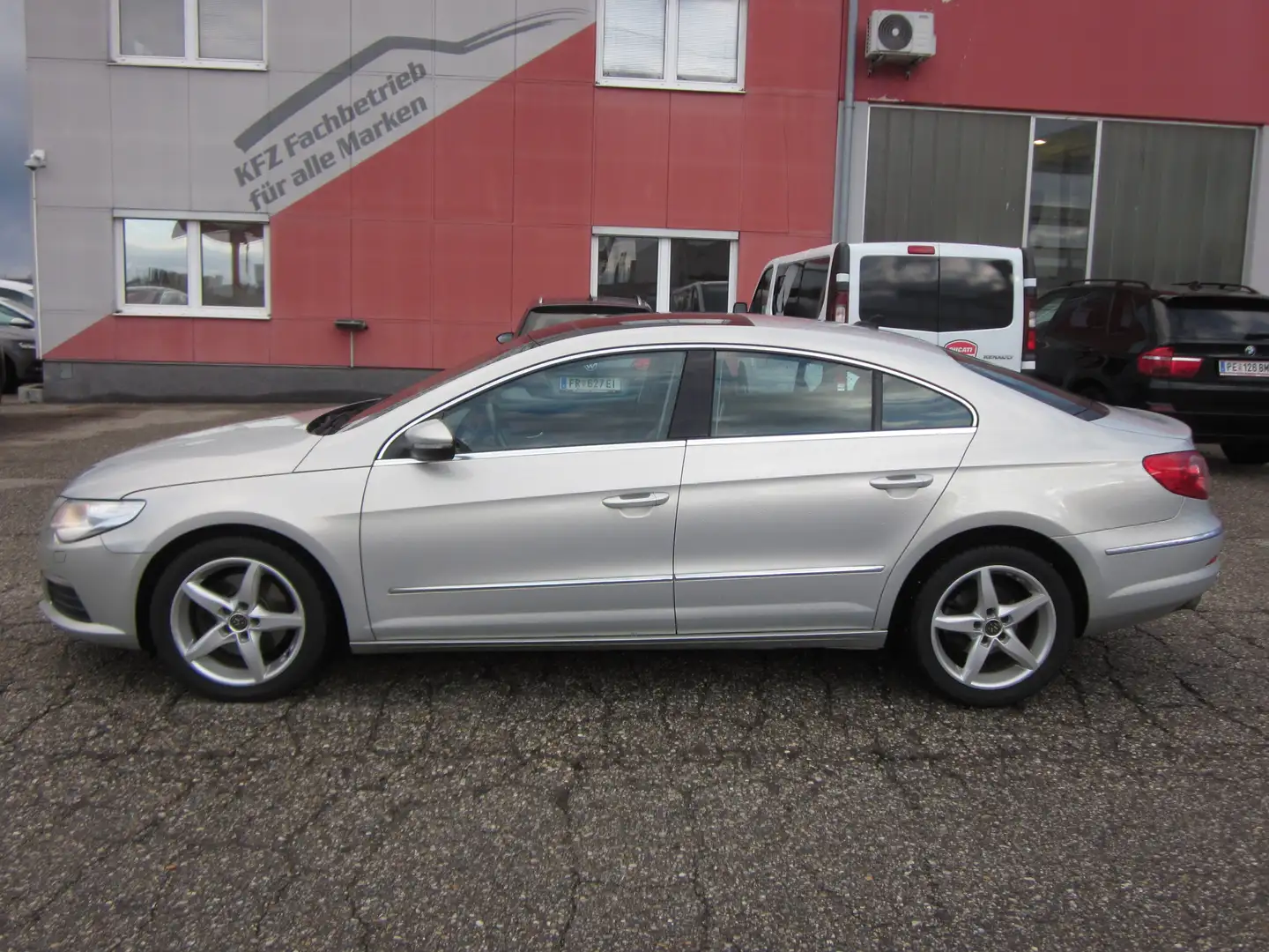 Volkswagen Passat CC Passat CC 2,0 TDI DPF DSG Highline Sky Grau - 2