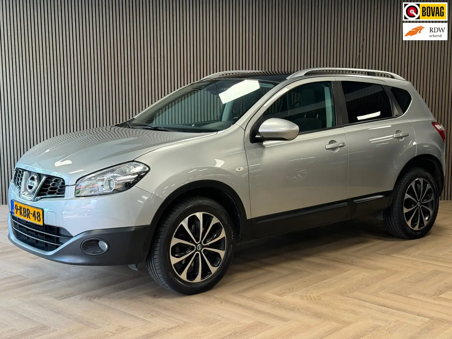 Nissan Qashqai 1.6 Connect Edition AIRCO PANORAMADAK Grijs - 1