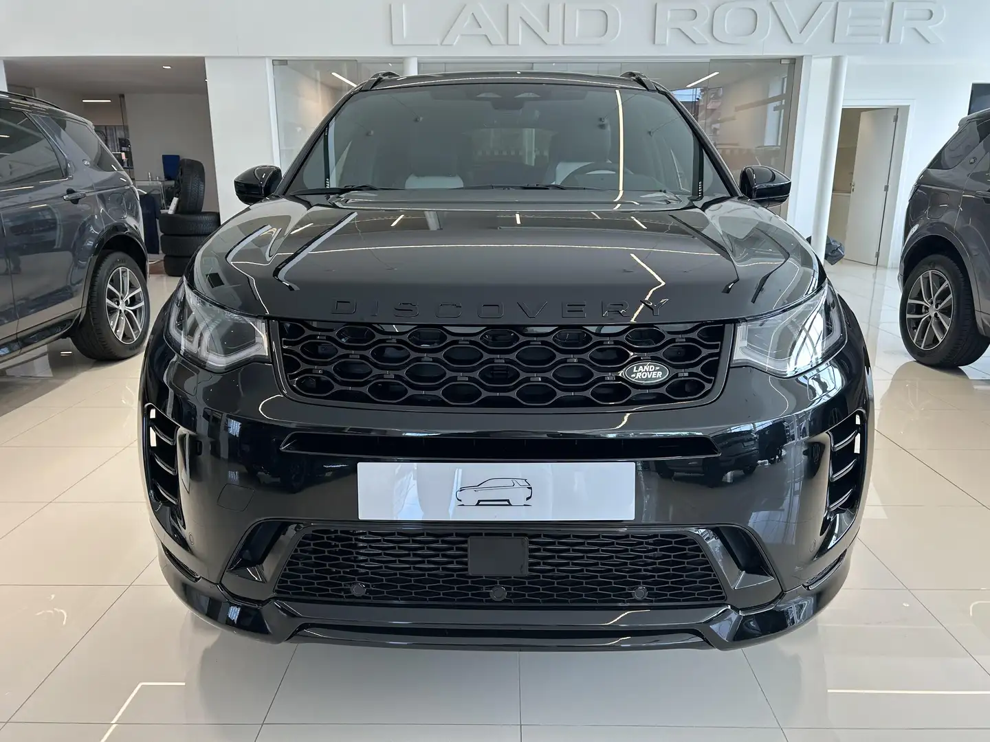 Land Rover Discovery Sport P270e Dynamic SE AWD Auto. 25. Noir - 2