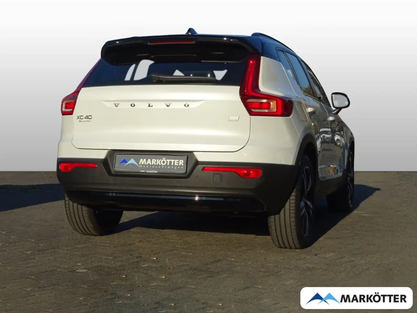 Volvo XC40 R Design Recharge Plug-In Hybrid 2WD T5 Twin Engin Weiß - 2