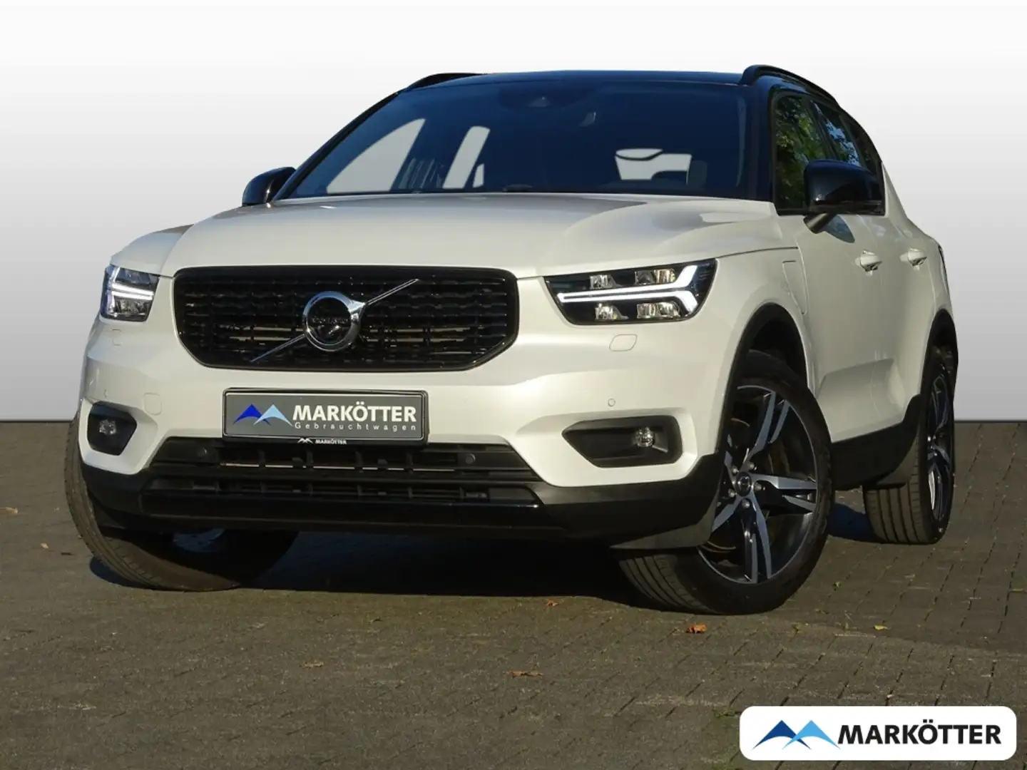 Volvo XC40 R Design Recharge Plug-In Hybrid 2WD T5 Twin Engin Weiß - 1
