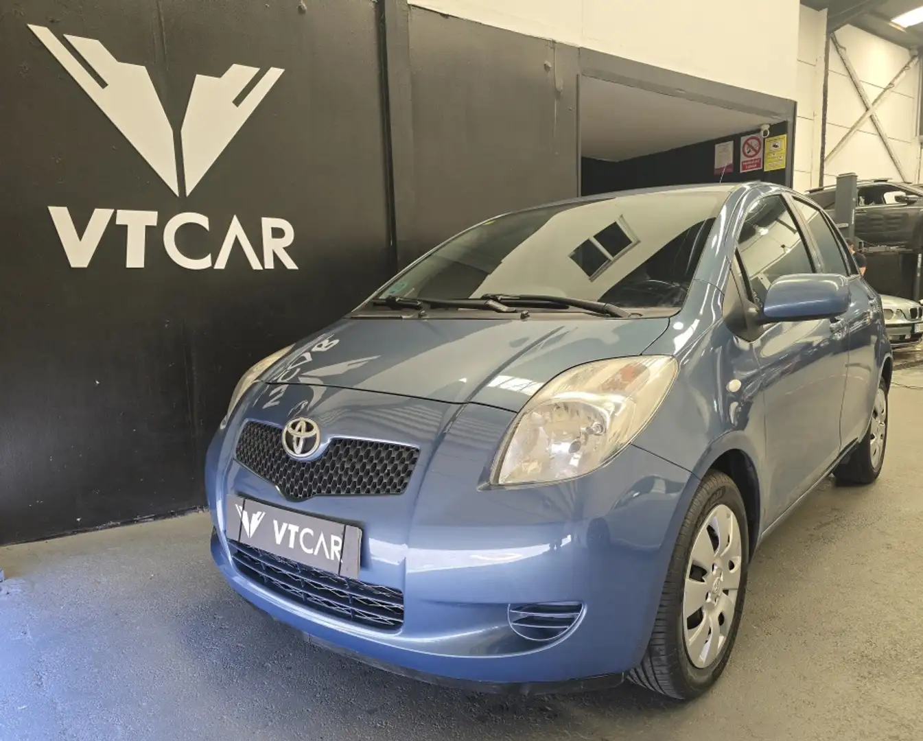 Toyota Yaris 1.3 VVT-i Azul - 1