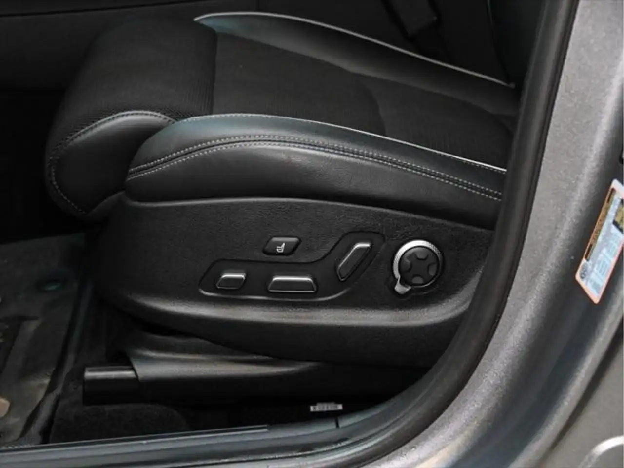 Genesis GV70 снимка Genesis GV70