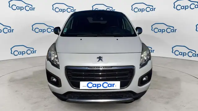 Peugeot 3008 view 5