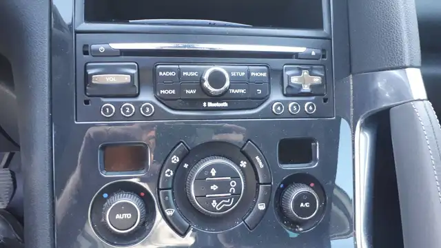 Peugeot 3008 view 13