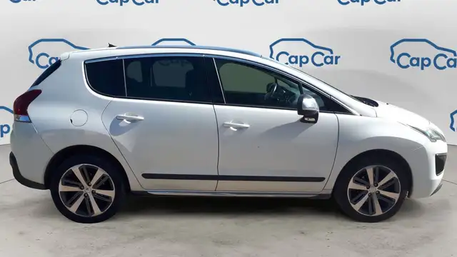 Peugeot 3008 view 4