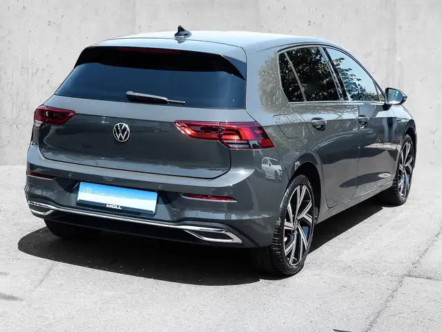 Volkswagen Golf view 3