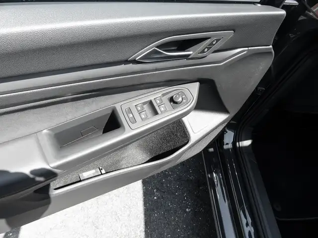 Volkswagen Golf view 18