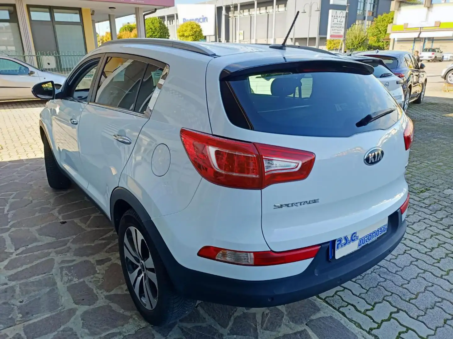 Kia Sportage 1.7 CRDI VGT 2WD Cool Blanc - 2