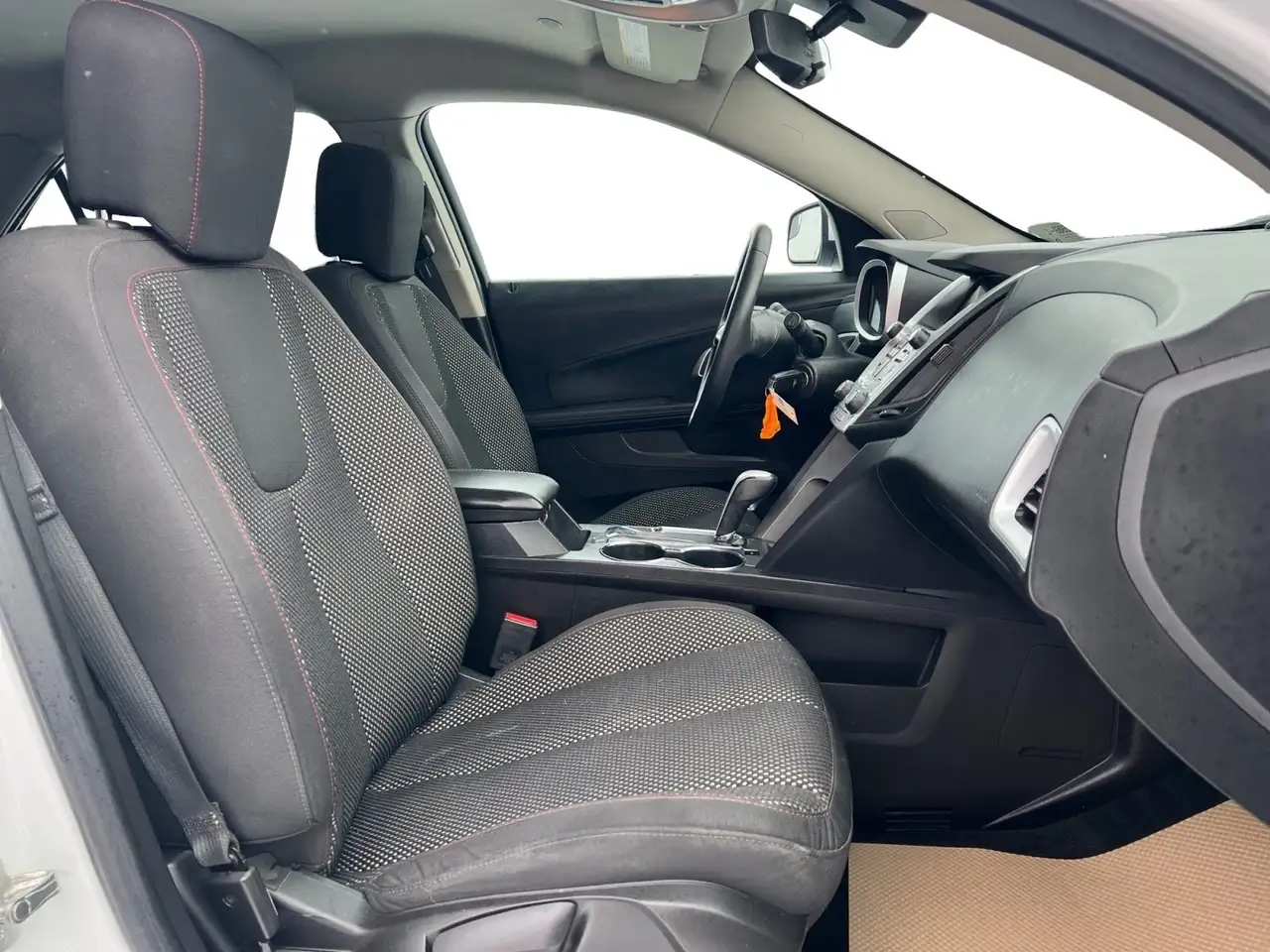 Chevrolet Equinox photo Chevrolet Equinox