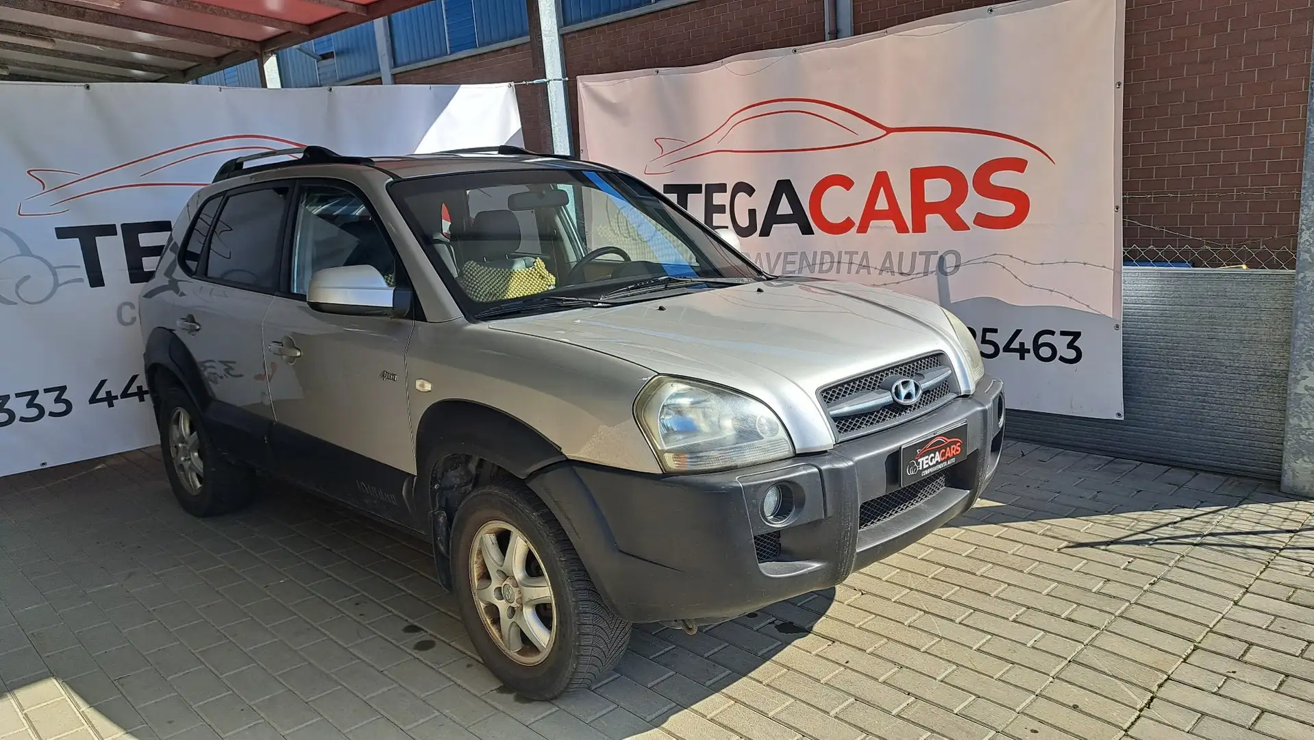 Hyundai TUCSON 2.0 crdi Dynamic 5p - 1