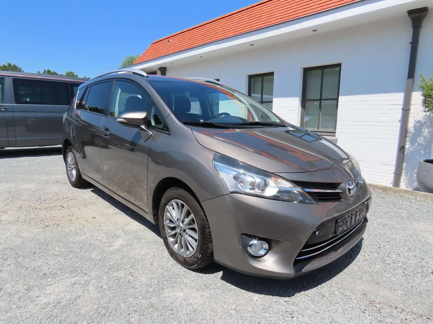 Toyota Verso Verso 1.8 Multidrive S 5-Sitzer Executive Beige - 1