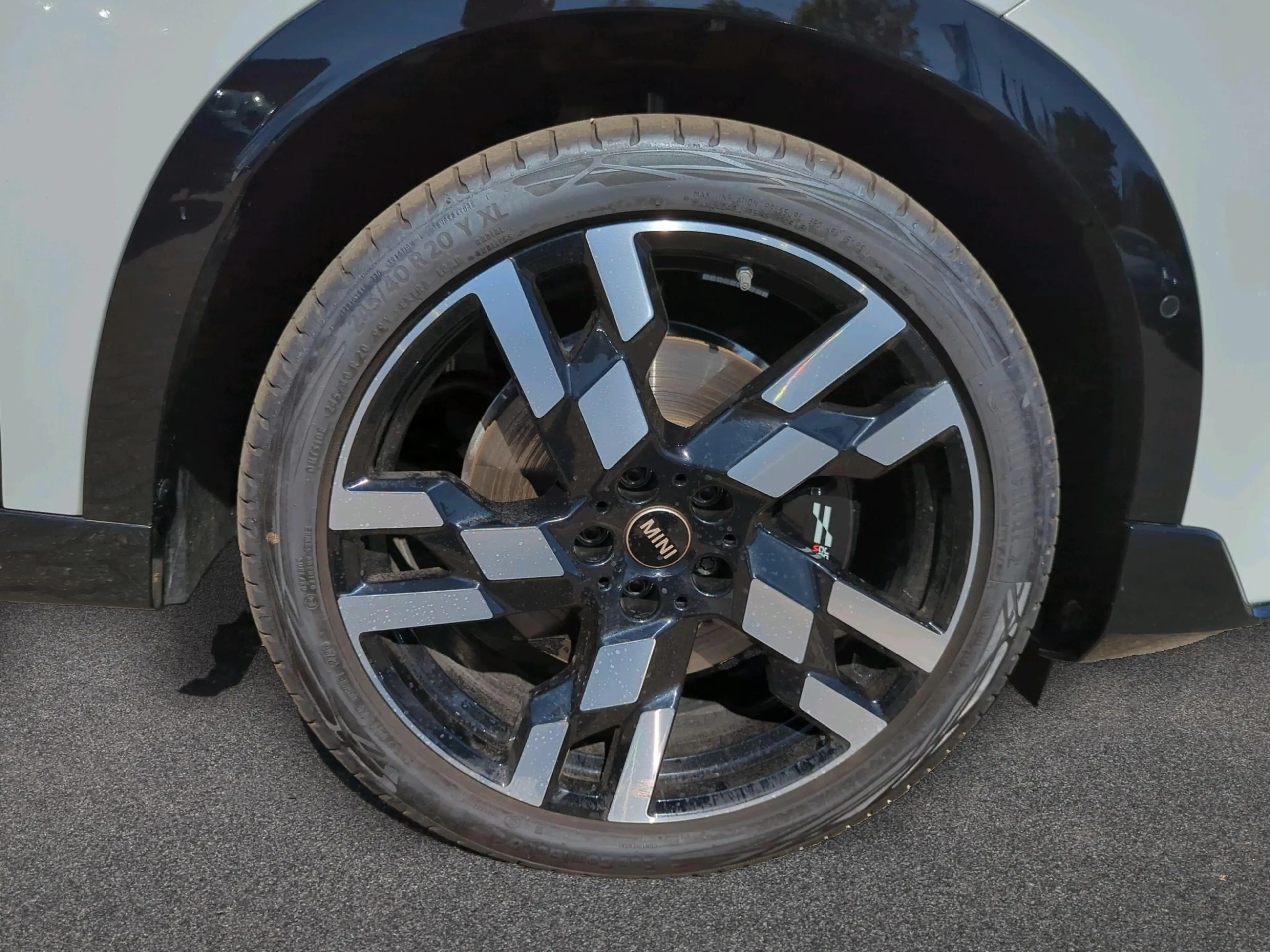 MINI Countryman S All4 John Cooper Works Trim — photo 10