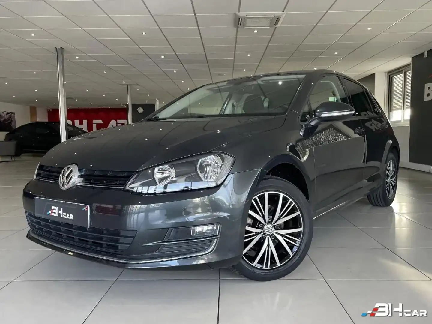 Volkswagen Golf 7   1.2 TSI 110 CH DSG7 ALLSTAR CAMÉRA GARANTIE 1 AN Noir - 1