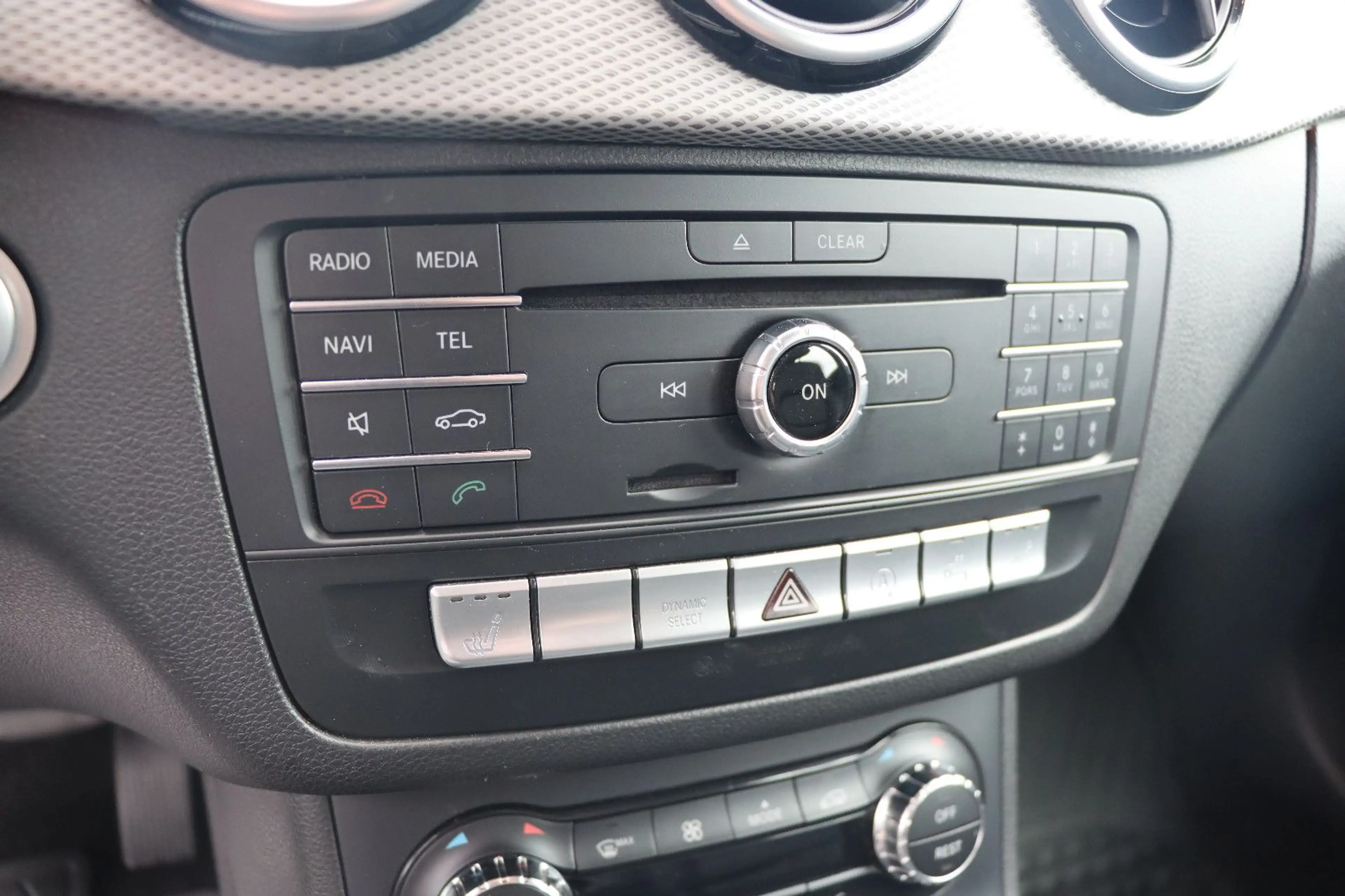 Mercedes-Benz B 200 l LEDER l NAVI l KAMERA l LED l — photo 11